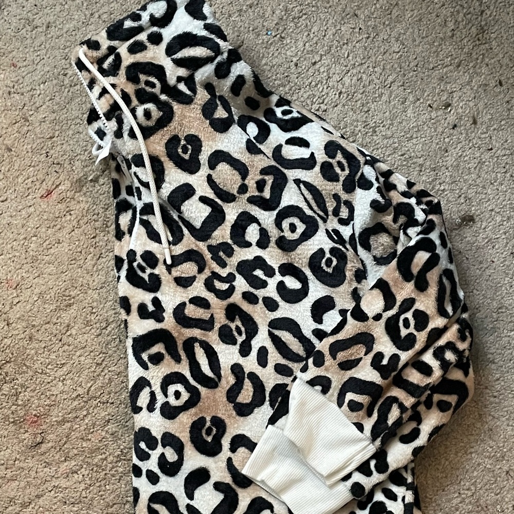 fuzzy leopard print sweat shirt, size: XL